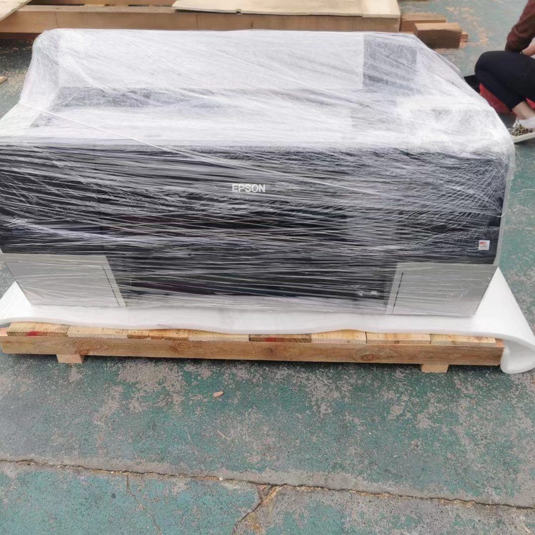 菲林打印機打包發往廣州，遠程安裝